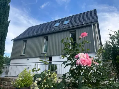 Ein Garten an der Unterkunft Ferienhaus „Am Sandstein“