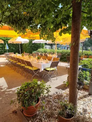 Ein Garten an der Unterkunft Landhotel Zum Erbgericht