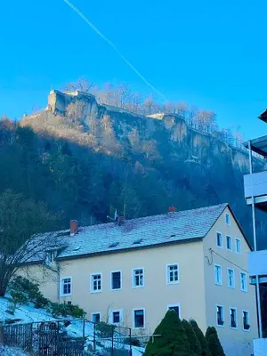 Ein allgemeiner Bergblick oder ein Berglick von der Ferienwohnung aus