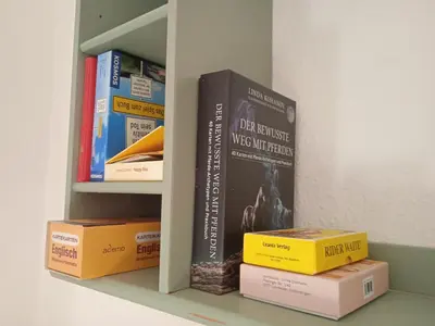 Die Bibliothek in der Ferienwohnung
