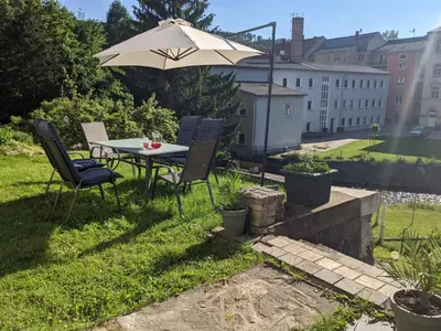 Ein Garten an der Unterkunft F3 Urlaubsmagie - Pool, Garten & Terrasse - 4P
