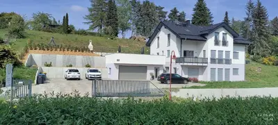 Das Gebäude in dem sich die Ferienwohnung befindet