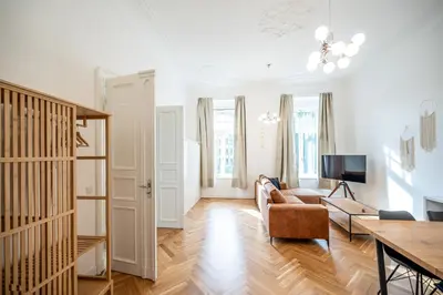 TV/Unterhaltungsangebot in der Unterkunft TIP! Design-Apartment in Toplage 75qm in Szeneviertel