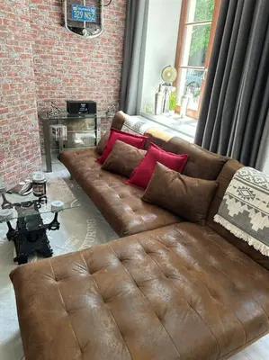 Ein Sitzbereich in der Unterkunft Ruhige Wohnung im Fabrikstil in Chemnitz