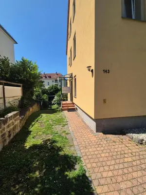 Das Gebäude in dem sich die Ferienwohnung befindet