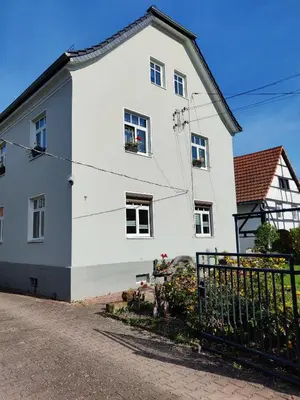 Das Gebäude in dem sich die Ferienwohnung befindet
