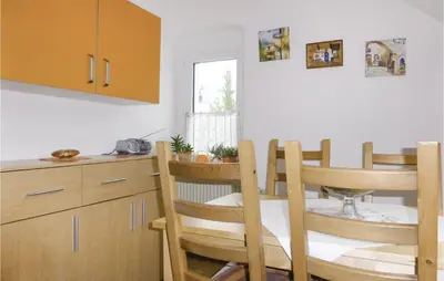 Küche/Küchenzeile in der Unterkunft Stunning Apartment In Gelenauerz