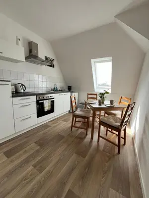 Küche/Küchenzeile in der Unterkunft 1 Raum Dachgeschosswohnung in ruhiger Lage
