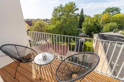 Ein Balkon oder eine Terrasse in der Unterkunft *NEU* 2 Zi, offene Küche, Balkon