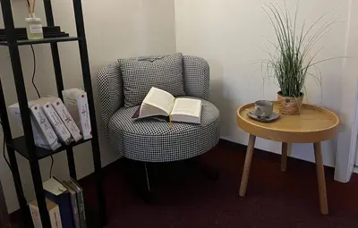 Ein Sitzbereich in der Unterkunft Pension Kulturhaus Niederau