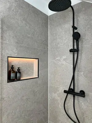 Ein Badezimmer in der Unterkunft Design Suite Altstadt am Markt mit Parkplatz
