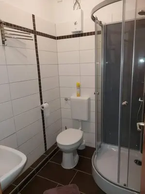 Ein Badezimmer in der Unterkunft City Pension Senftenberg / Apartment Nr.1