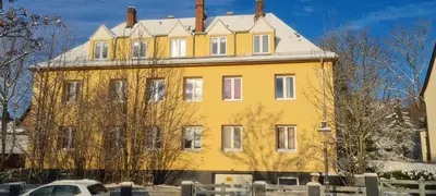 Das Gebäude in dem sich die Ferienwohnung befindet