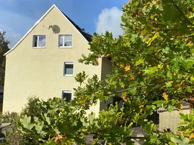 Das Gebäude in dem sich die Ferienwohnung befindet