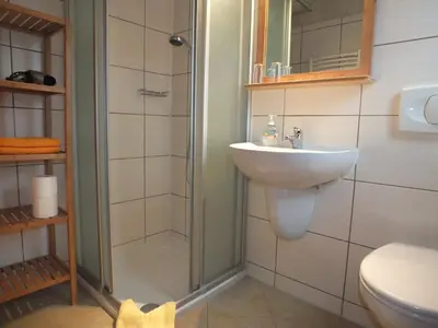 Ein Badezimmer in der Unterkunft Pension am Elberadweg