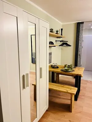 Grundriss der Unterkunft Studio an der Elbe mit Balkon, Küche und Netflix