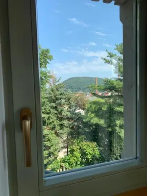 Ein allgemeiner Bergblick oder ein Berglick von der Ferienwohnung aus