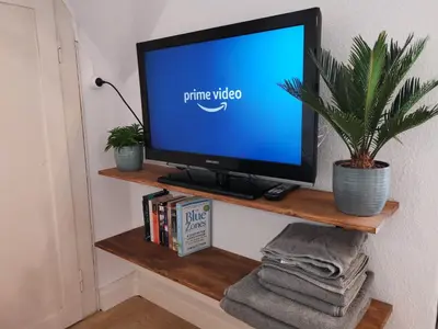 TV/Unterhaltungsangebot in der Unterkunft Ankommen und wohlfühlen! 124 qm in Altstadt-Nähe