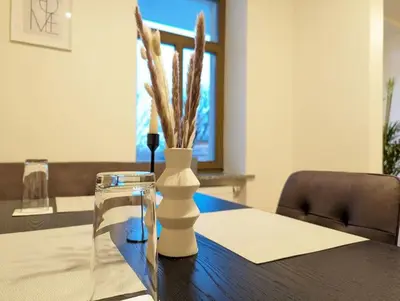 Ein Sitzbereich in der Unterkunft Royal Apart Chemnitz 1 - Terrasse nahe Zeisigwald