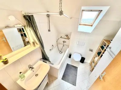 Ein Badezimmer in der Unterkunft Modernes Apartment mit Blick zur Elbe