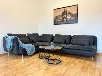 Ein Sitzbereich in der Unterkunft Modernes Apartment mit Blick zur Elbe
