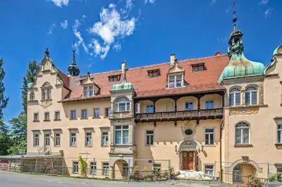 Das Gebäude in dem sich die Ferienwohnung befindet