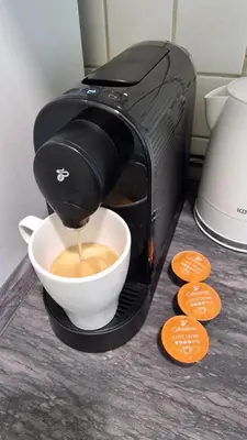 Kaffee-/Teezubehör in der Unterkunft CityCenter Apartment - BigTV-PS4-Netflix-Parking