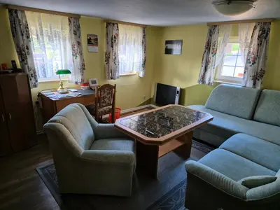 Ein Sitzbereich in der Unterkunft Ferienwohnung Günther Hauptstraße 32