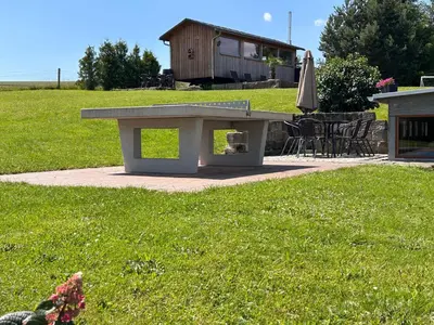 Ein Garten an der Unterkunft Ferienwohnung Kornkammer Bauernhaus Vetter