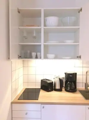 Küche/Küchenzeile in der Unterkunft Studio in It District Neustadt Louisenstraße