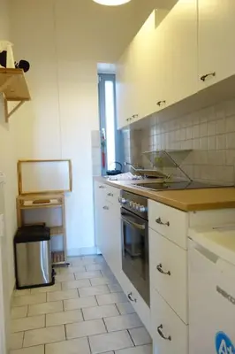 Küche/Küchenzeile in der Unterkunft 2 room apartment near station Neustadt in Dresden Neustadt