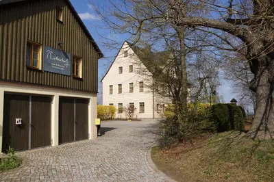Das Gebäude in dem sich die Ferienwohnung befindet