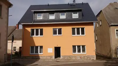 Das Gebäude in dem sich die Ferienwohnung befindet