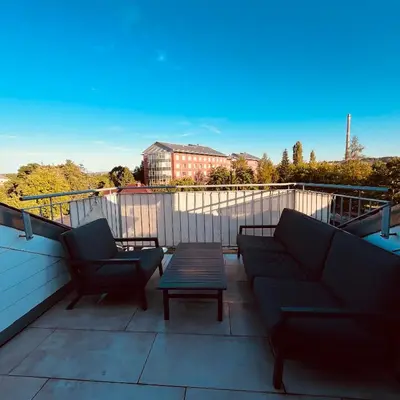 Ein Balkon oder eine Terrasse in der Unterkunft Modernes Cityapartment nähe Schloss Pillnitz