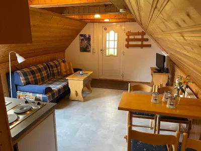 TV/Unterhaltungsangebot in der Unterkunft Ferienwohnung mit Sonnenterrasse, Monteursunterkunft, Gästewohnung
