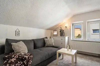 Ein Sitzbereich in der Unterkunft Blick über Dresden - Terrasse - 3 Zimmer - modern renoviert