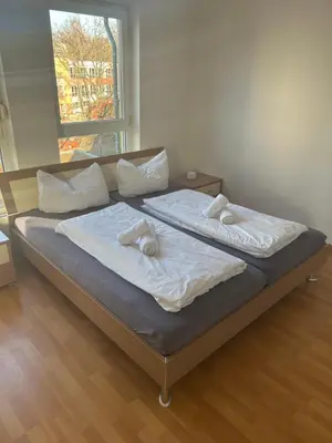 Ein Bett oder Betten in einem Zimmer der Unterkunft Schöne Wohnung für Tagesgäste, Studenten oder Handwerker, Chemnitz Gablenz, ÖPNV direkt vor der Tür, Internet & TV inkl