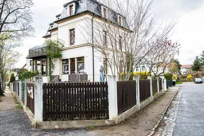 Das Gebäude in dem sich die Ferienwohnung befindet