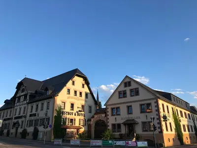 Das Gebäude in dem sich das Gasthaus befindet