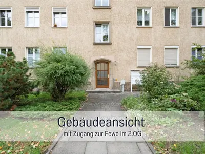 Ein Garten an der Unterkunft Benville Pirna - 54qm für 5 Personen - Ruhige Lage & Stellplatz - WLAN - Zentral - Fahrradkeller