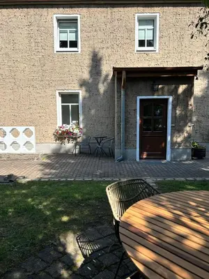 Das Gebäude in dem sich die Ferienwohnung befindet