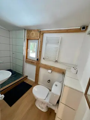 Ein Badezimmer in der Unterkunft Ferienhaus-Elisabeth Bungalow-Tom Bungalow-Peter