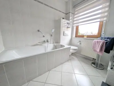 Ein Badezimmer in der Unterkunft Schöne 2-Raumwohnung inklusive Infrarot-Wärmekabine