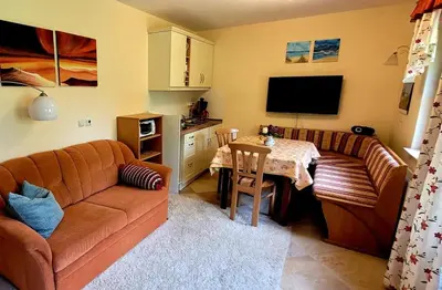 Ein Sitzbereich in der Unterkunft NEU! Ferienwohnung Bannewitz