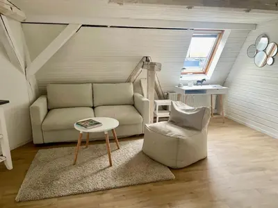 Ein Sitzbereich in der Unterkunft Dresden City - über den Dächern der Stadt