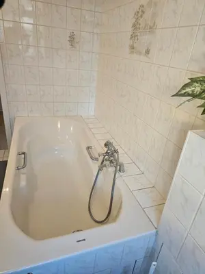Ein Badezimmer in der Unterkunft Unterkunft für Familien, Montagen arbeiter, und und und, Sweet Home