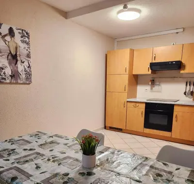 Küche/Küchenzeile in der Unterkunft SJ Apartment