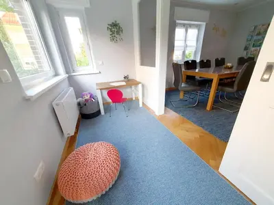 Ein Sitzbereich in der Unterkunft Grossenhain Ferien