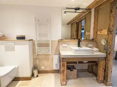 Ein Badezimmer in der Unterkunft Chalet Glamping in der Orangerie by Interhome