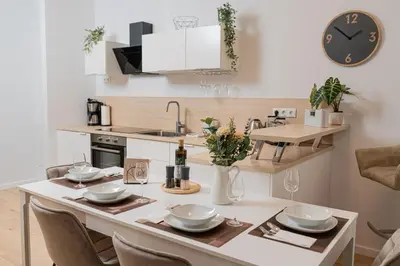 Küche/Küchenzeile in der Unterkunft Ferienwohnung Bastei mit Stellplatz im Zentrum